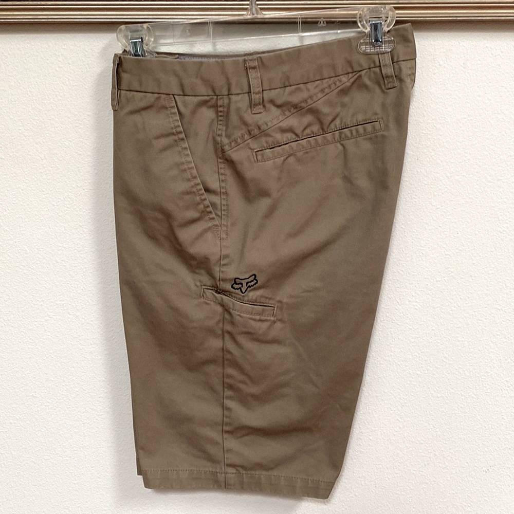 FOX Khaki Flat Front Shorts Sz 30